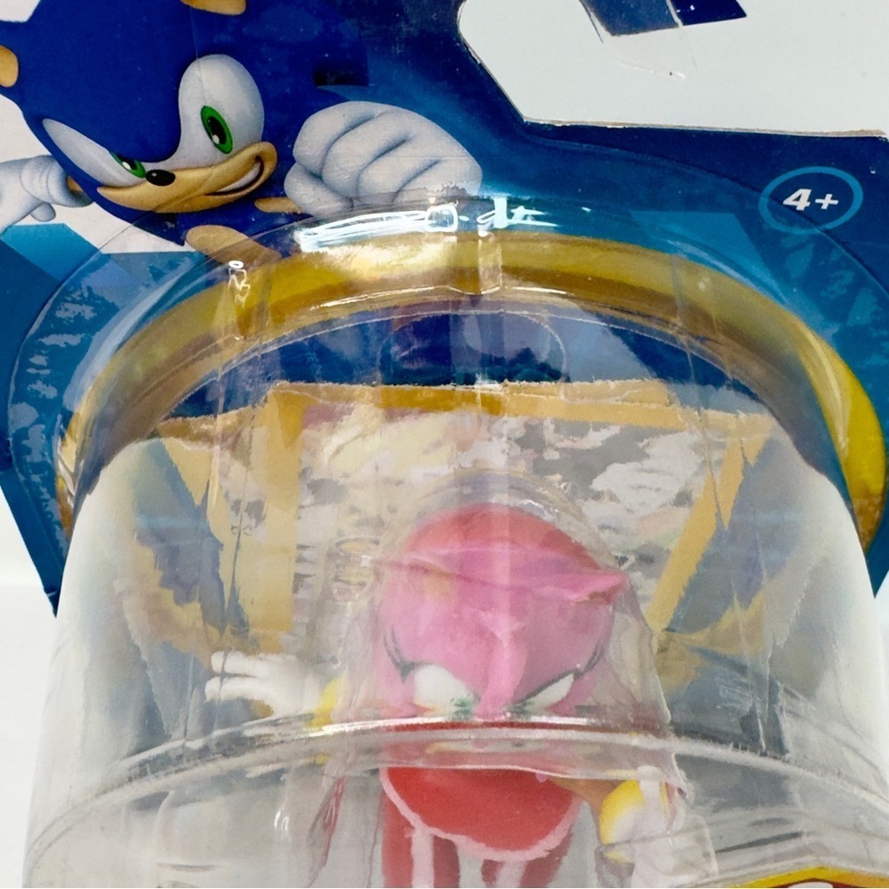 Sonic The Hedgehog AMY ROSE 2.5" Mini Figure & 2 Collector Cards - Picture 12 of 12